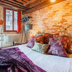 Casa Manina Sul Ponte - Your Private Canal View Apartment