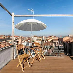 ovosodo-apartaments-3-attico-ve.hotelslidodijesolo.com/
